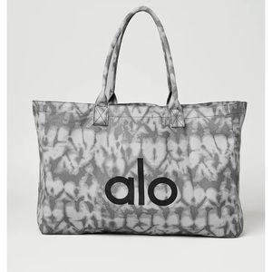 TWO Alo Yoga Bag Totes